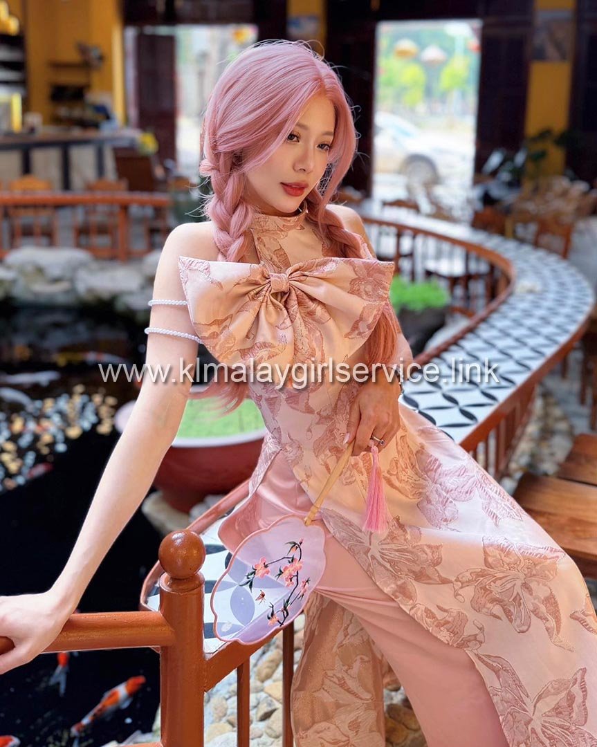 Vietnam Escort - Huong
