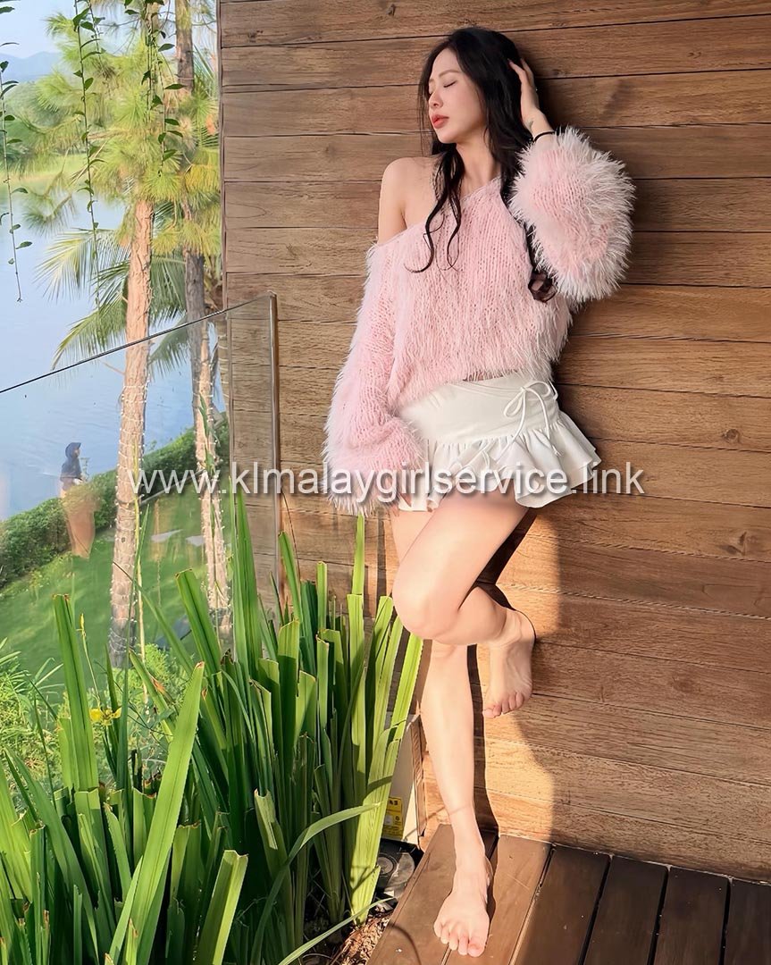 Vietnam Escort - Huong